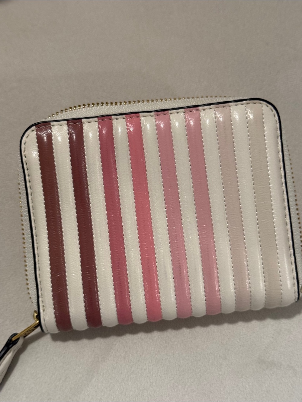 COACH Small Zip Around Wallet - Picture 2 of 9